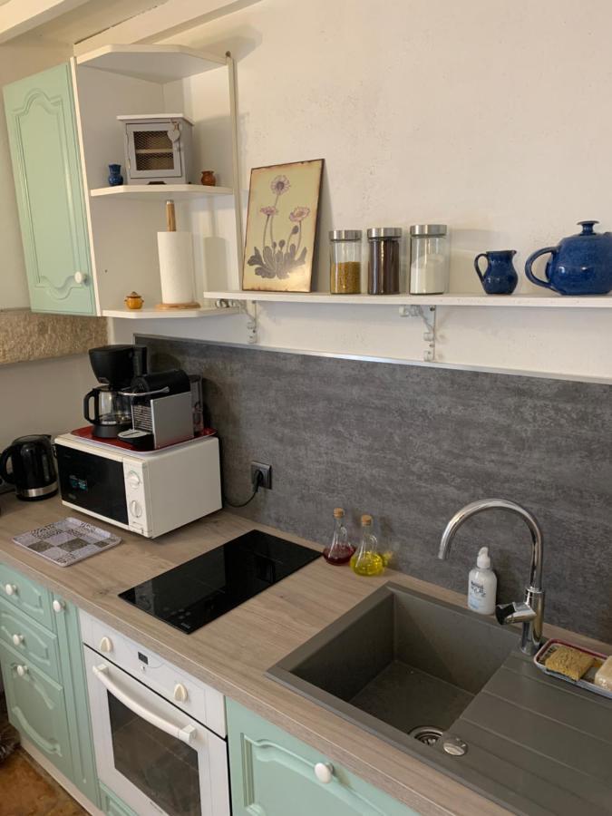 Appartement De Charme Dans Le Coeur Historique D'อูเซส ภายนอก รูปภาพ
