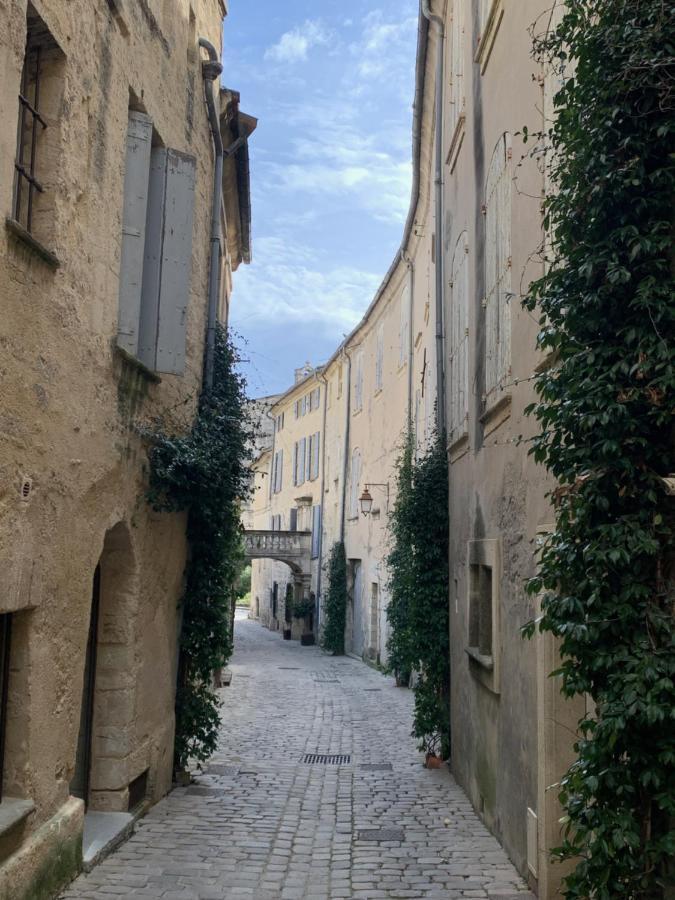 Appartement De Charme Dans Le Coeur Historique D'อูเซส ภายนอก รูปภาพ