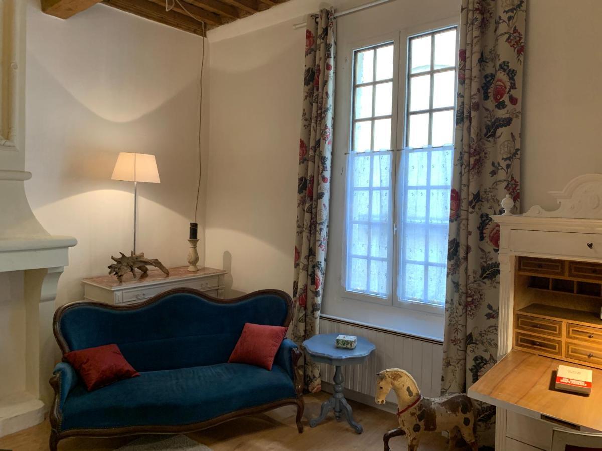 Appartement De Charme Dans Le Coeur Historique D'อูเซส ภายนอก รูปภาพ